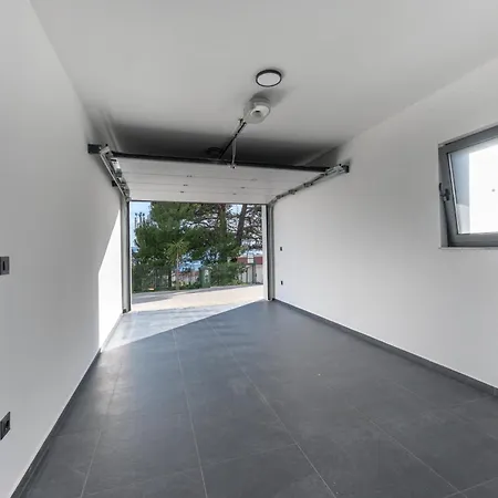 Marta Villa Makarska